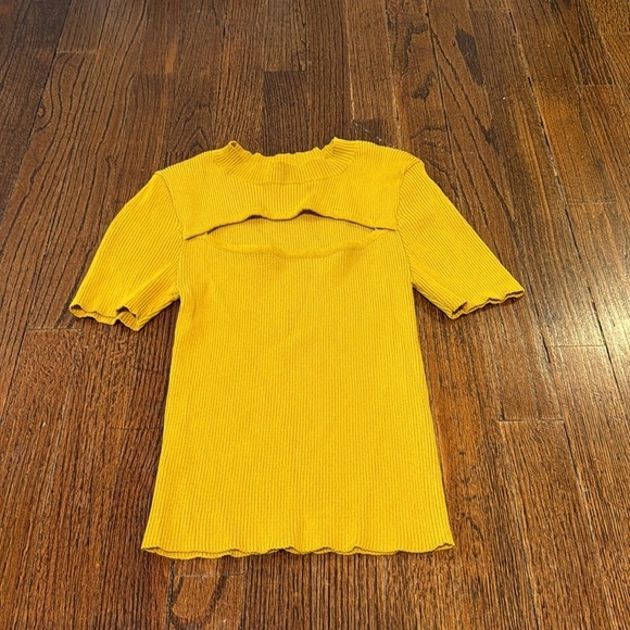 Forever 21 Tops - Forever 21 Ribbed Keyhole Top